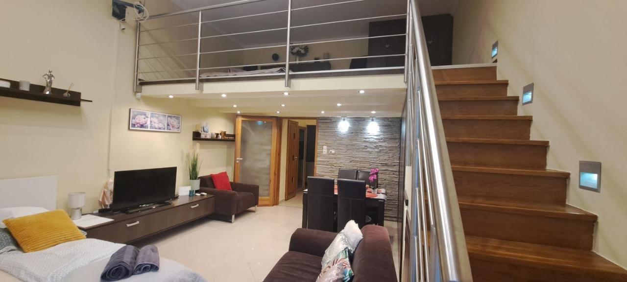 Szandi Belvárosi Apartman Szeged Exterior foto
